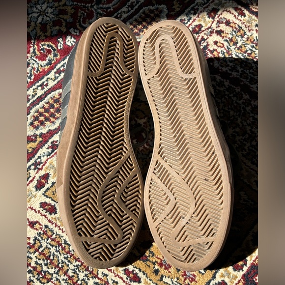 Adidas Men’s Skate Sneakers – Size US 9.5 (Black/Dark Cinder) - Picture 5 of 10